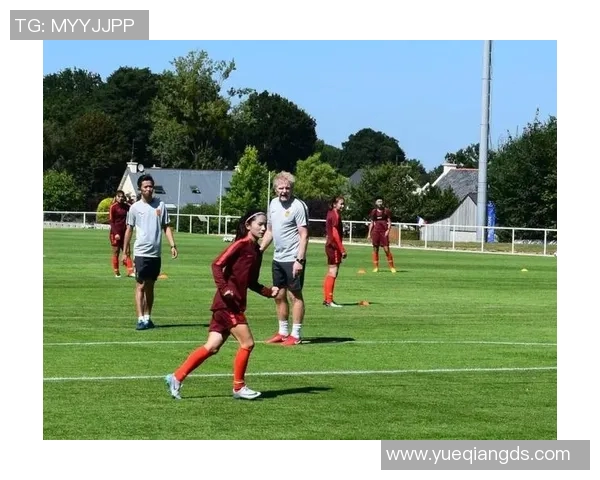 一代女足球星追梦之路:从草根女孩到世界舞台的奋斗与荣耀 一代女足球星追梦之路:从草根女孩到世界舞台的奋斗与荣耀