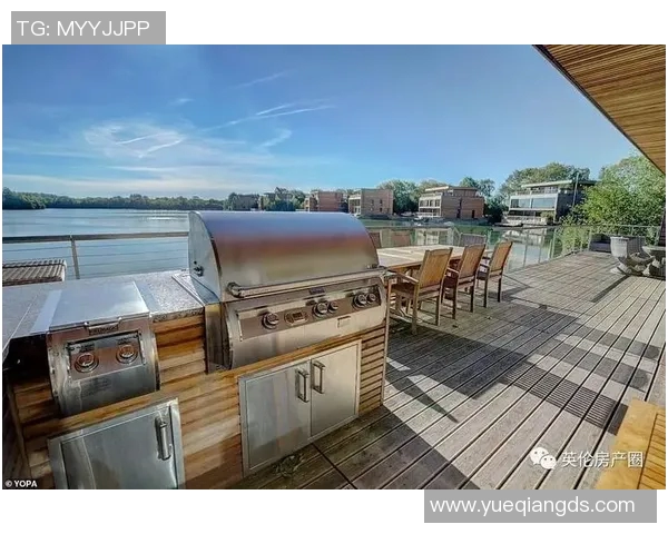 豪华足球球星别墅揭秘 球场之外的奢华生活与私人空间